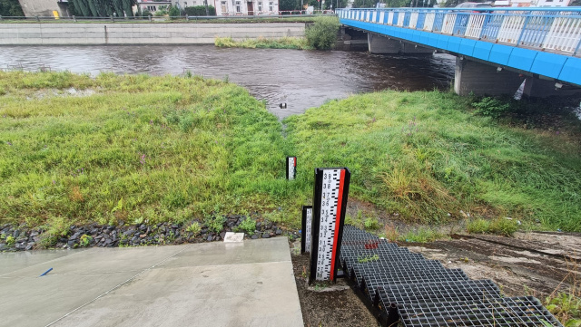 Deszcz wciąż pada, ale poziom wód w opolskich rzekach nie stwarza zagrożenia