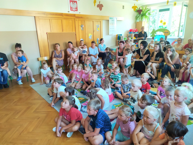 Gorzów Śląski: świeżo upieczone przedszkolaki spotkały się z rówieśnikami i opiekunkami
