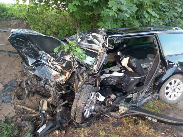 Wypadek śmiertelny na drodze powiatowej Bytków - Urbanowice. Zginął kierowca