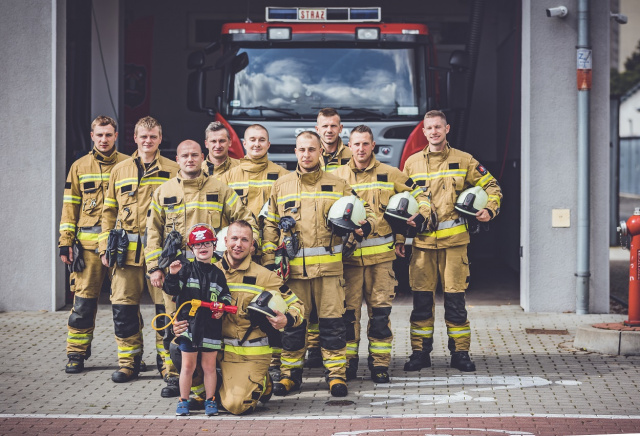 Opolscy strażacy wyruszają na Rysy. Cel - zdobyć pieniądze na leczenie 6-letniego Michała