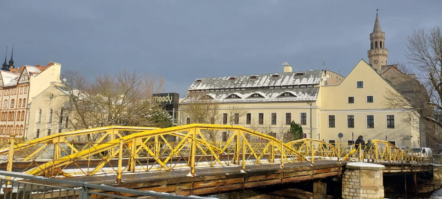 Zielony, a może grafitowy Szykuje się zmiana koloru Mostu Zamkowego w Opolu