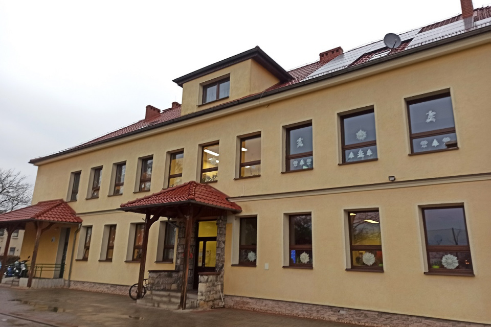 Budynek szkoły podstawowej w Fosowskiem [fot. Joanna Gerlich]