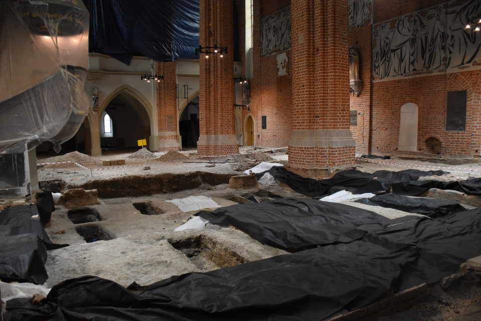 Badania archeologiczne w opolskiej katedrze są na razie wstrzymane [fot.M.Matuszkiewicz]