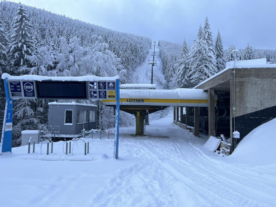 Wyciąg narciarski fot. ośrodek Cervenohorskie sedlo