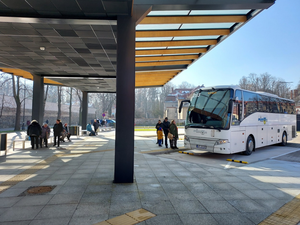 Nowy dworzec autobusowy w Prudniku [zdj. Jan Poniatyszyn]
