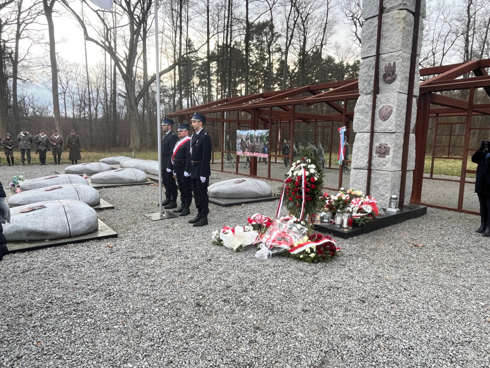 W Starym Grodkowie uczczono pamięć o żołnierzach wyklętych [fot.M.Matuszkiewicz]