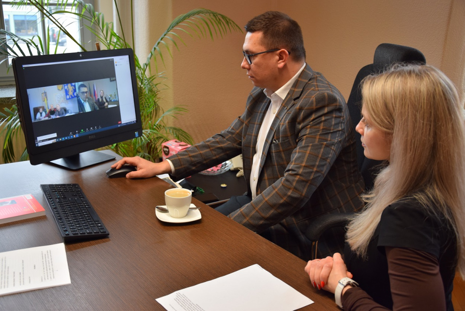 Wideokonferencji burmistrza Głogówka z władzami ukraińskiego Kelmieńca [fot. UM Głogówek]