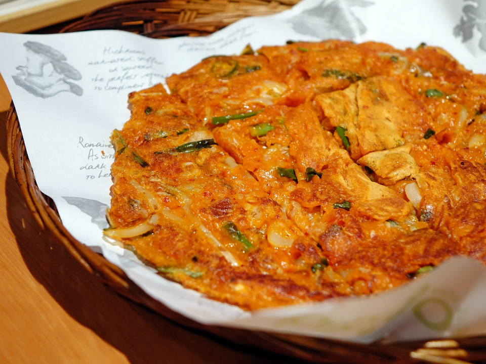 kimchi-pizza, zdjęcie poglądowe. [fot. Jason Goh z pixabay.com]