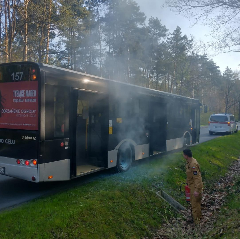 Pożar autobusu w Kędzierzynie-Koźlu fot. facebook.com/kppspkedzierzynkozle