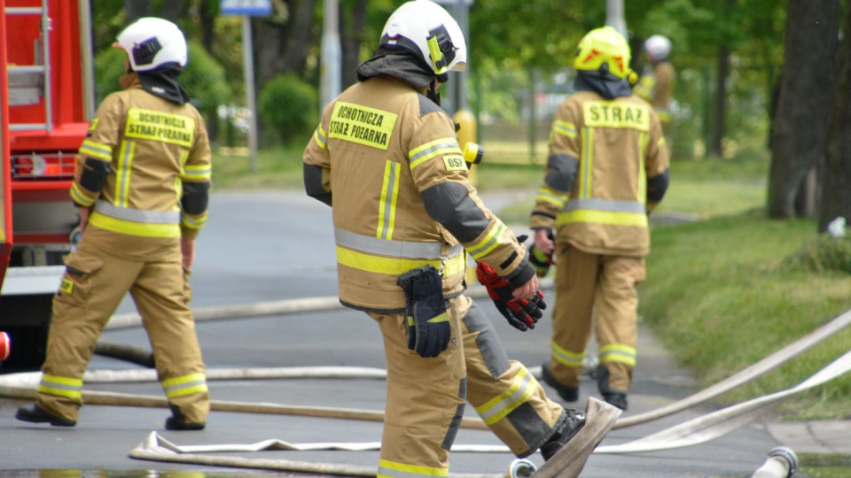 Działania strażaków na stacji paliw w Brzegu [fot. Daniel Klimczak]