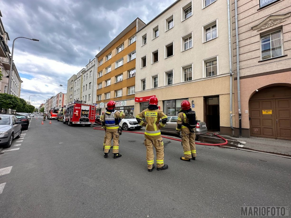 Pożar w mieszkaniu na ul. Kośnego w Opolu [fot. Mario]