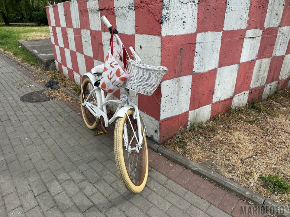 Potrącenie rowerzystki na ul. Budowlanych w Opolu [fot. Mario]