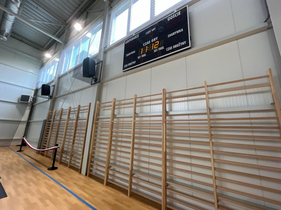 Nowa sala gimnastyczna w PSP w Naroku [fot. Monika Matuszkiewicz]