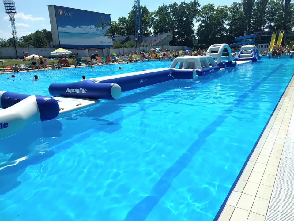 "Bezpieczne wakacje", basen "Błękitna Fala" w Opolu [fot. Witold Wośtak]