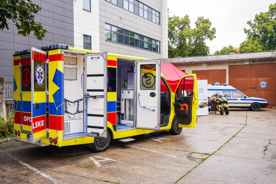 Ambulans w "amerykańskim" stylu w zasobach OCRM [fot. Adam Dubiński]