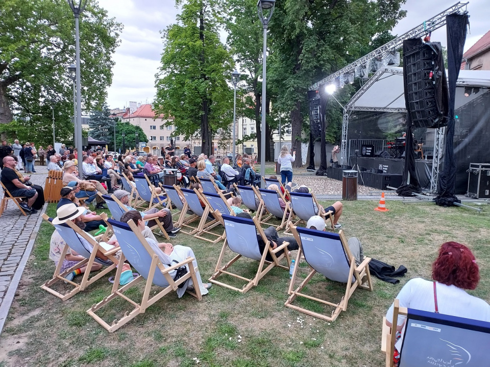 XVI Jazz Prudnik Festival. Koncert YaniKa Trio featuring z Grzegorzem Dowgiałło [fot. Jan Poniatyszyn]