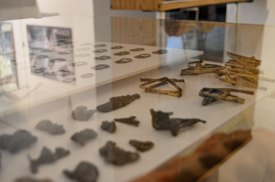 Część ekspozycji wystawy "Nysa mieszczańska - wyniki badań archeologicznych przy ul. Kramarskiej" [fot. Muzeum Powiatowe w Nysie]