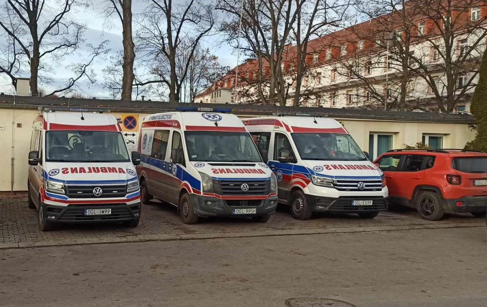 Flota ratownictwa medycznego szpitala w Głubczycach - [fot: Grzegorz Frankowski]