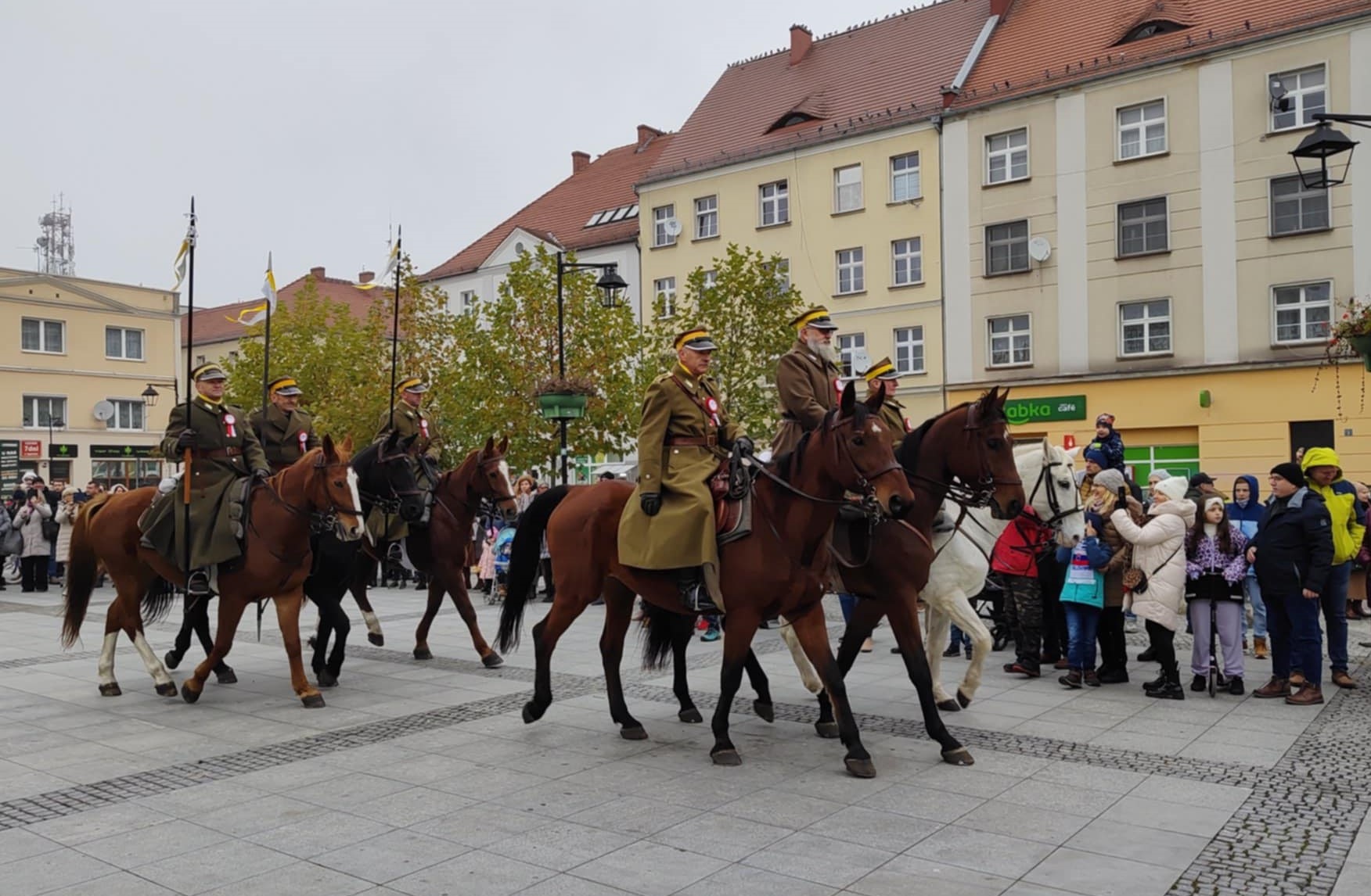 Przybyli ułani... do Kędzierzyna-Koźla. Defilada kawalerzystów na ulicach miasta