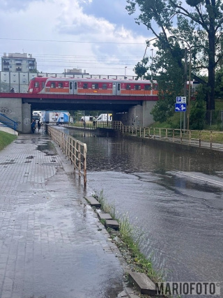 Nawałnica w Opolu, podtopiona ul. Wojska Polskiego [fot. Mario]