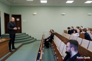 Poseł na Sejm Witold Zembaczyński na spotkaniu ze studentami UO w Collegium Civitas [fot. Sławomir Mielnik]