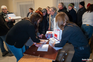 Firma Oras z Olesna ofiarowała pomoc mieszkańcom Bodzanowa [fot. Adam Dubiński]