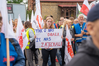 Manifestacja w obwonie miejsc pracy w Walcowni Rur Andrzej w Zawadzkiem [fot. Jędrzej Łuczak]