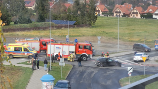 Wypadek na ul. Ks. Skowrońskiego w Prudniku (fot. Marcin Lewicki)