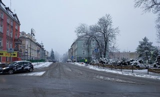 Głuchołazy. Pierwsze w grudniu większe opady śniegu [fot. Jan Poniatyszyn]