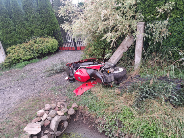 Wypadek motocyklisty w Zdziechowicach. W stanie ciężkim trafił do szpitala