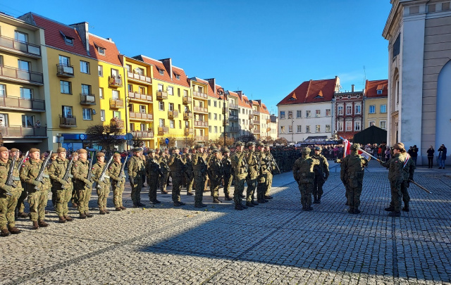 Chcą pomagać ludziom. Terytorialsi złożyli przysięgę w Prudniku