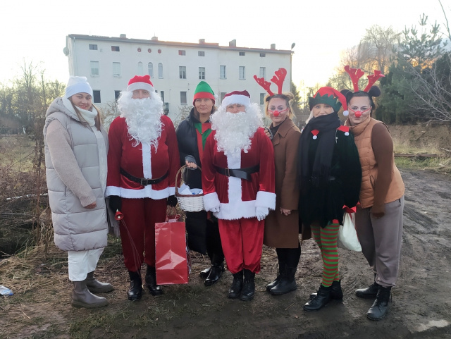 Namiastka świątecznej atmosfery. Prezenty od św. Mikołaja dla powodzian