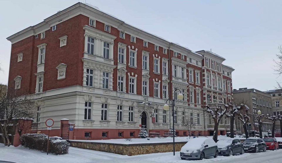 Budynek siedziby starostwa powiatowego w Głubczycach - [fot: Grzegorz Frankowski]