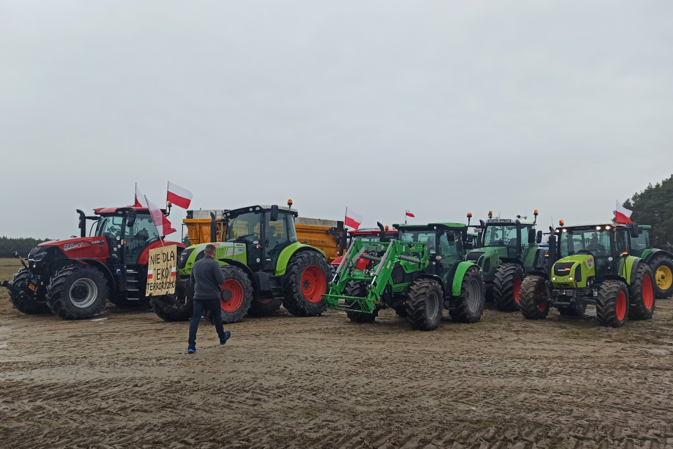 Protestujący rolnicy przy węzłach Strzelce Opolskie i Kędzierzyn-Koźle [fot. Joanna Gerlich]