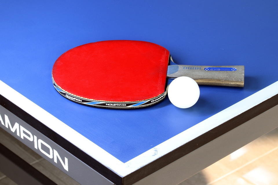 tenis stołowy, zdjęcie ilustracyjne [fot. HeungSoon z Pixabay.com]