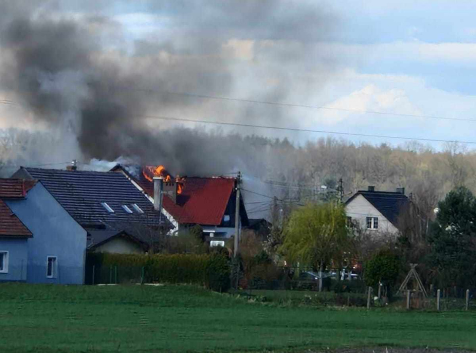 Pożar domu w Osieku fot. mieszkaniec wsi