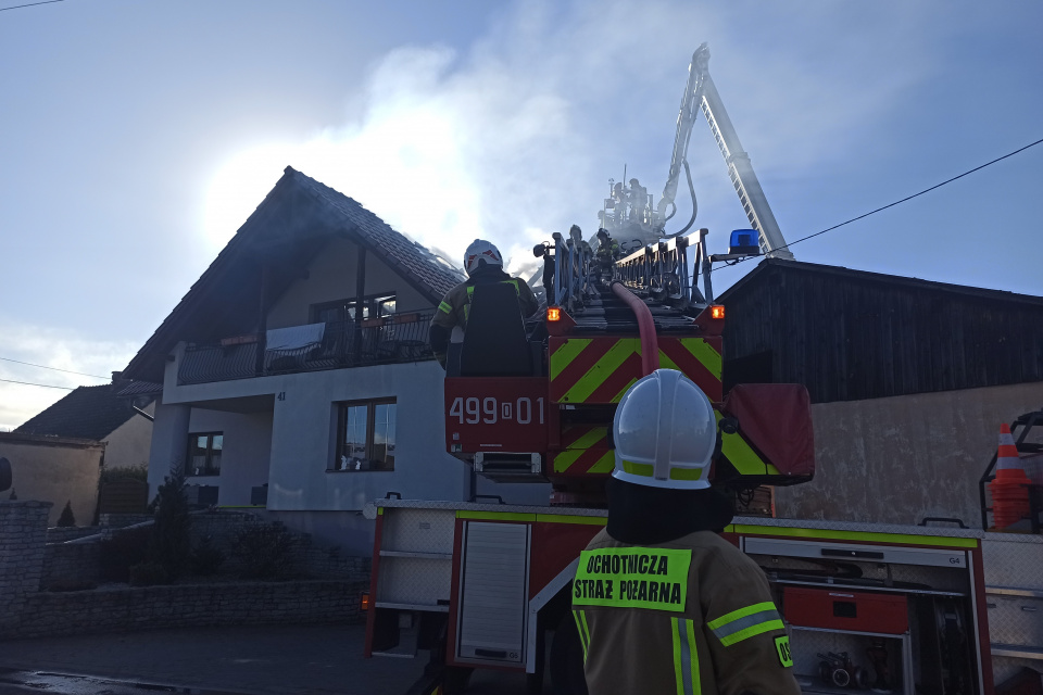 Pożar domu w Osieku fot. J. Gerlich