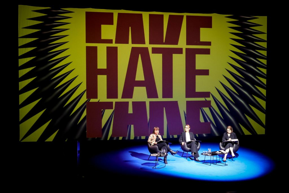 Konferencja w Teatrze im. Jana Kochanowskiego pt. FAKE & HATE [fot.Mariusz Matkowski]