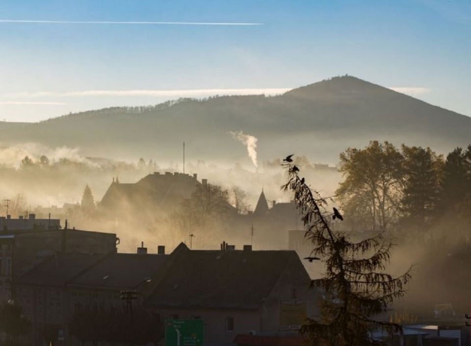 Smog nad Głuchołazami [fot.glucholazyonline.com.pl]