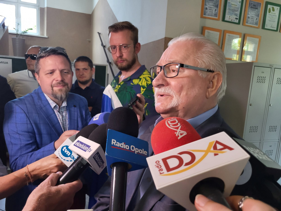 Wybory do Parlamentu Europejskiego. Lech Wałęsa i Arkadiusz Wiśniewski głosowali w Opolu [fot. Katarzyna Doros-Stachoń]