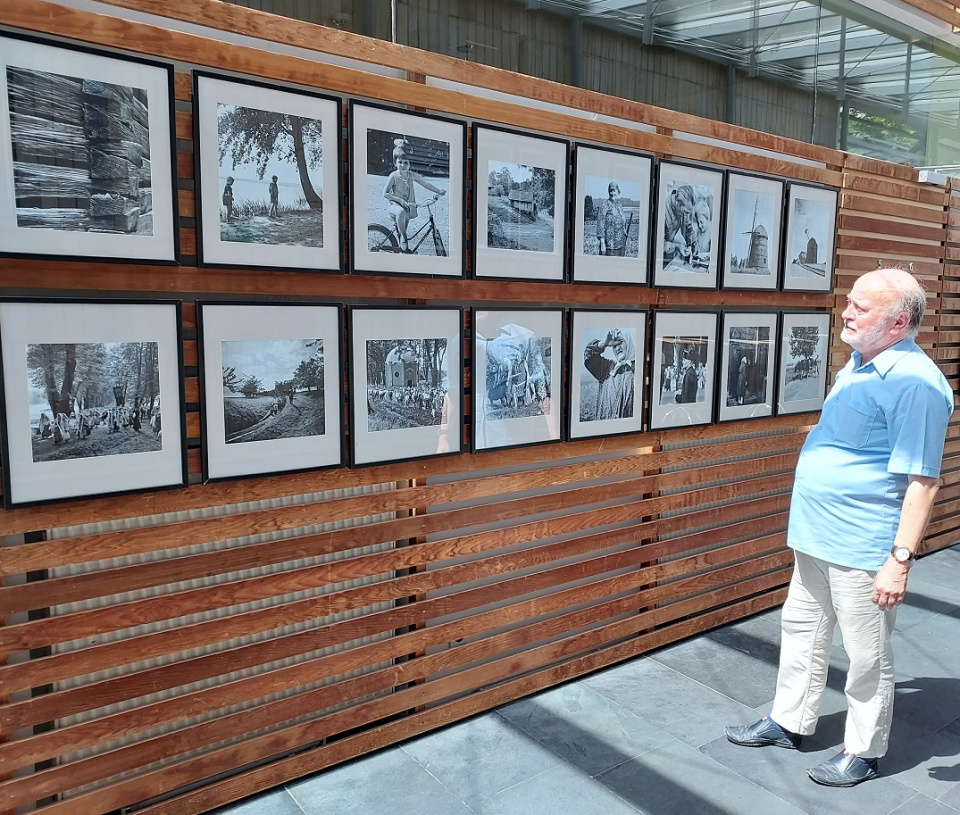 Wystawa prac fotograficznych Fryderyka Kremsera w Opolu. Opowiadał o nim Marek Pieczonka [fot. Jan Poniatyszyn]