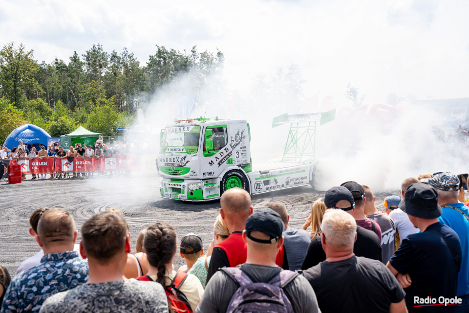 Drift ciężarówką na 20. Master Truck Show w Polskiej Nowej Wsi [fot. Adam Dubiński]