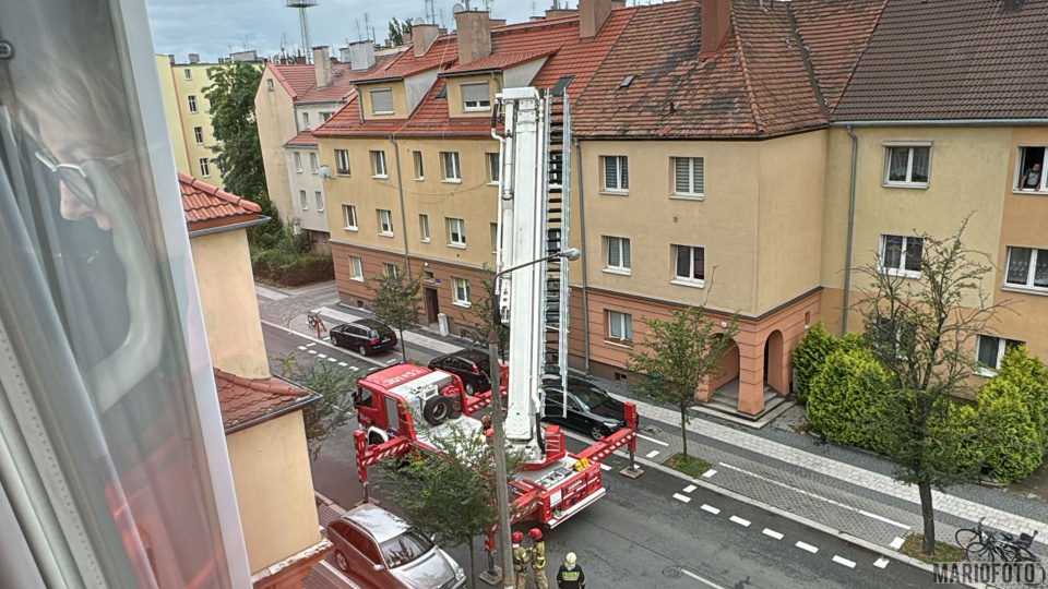 Interwencja strażaków na ul. Katowickiej w Opolu [fot. Mario]