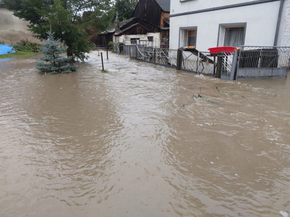 Podtopione Zawiszyce koło Głubczyc [fot. Foty Piotr Bicz/Dawid Chryczyk]