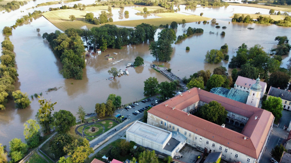 Pogotowie przeciwpowodziowe w powiecie krapkowickim [fot .Jarosław Madzia]