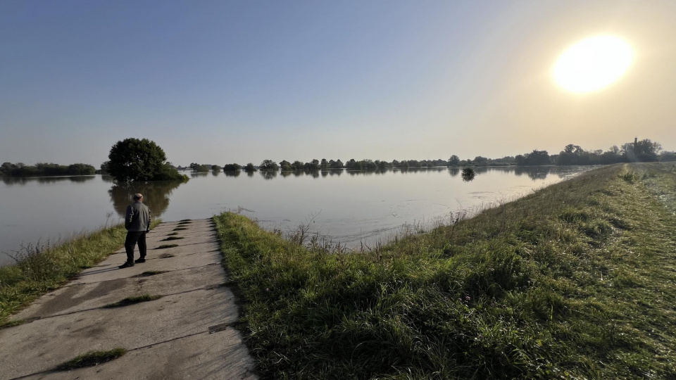 Brzeg czeka na falę wezbraniową fot. Daniel Klimczak