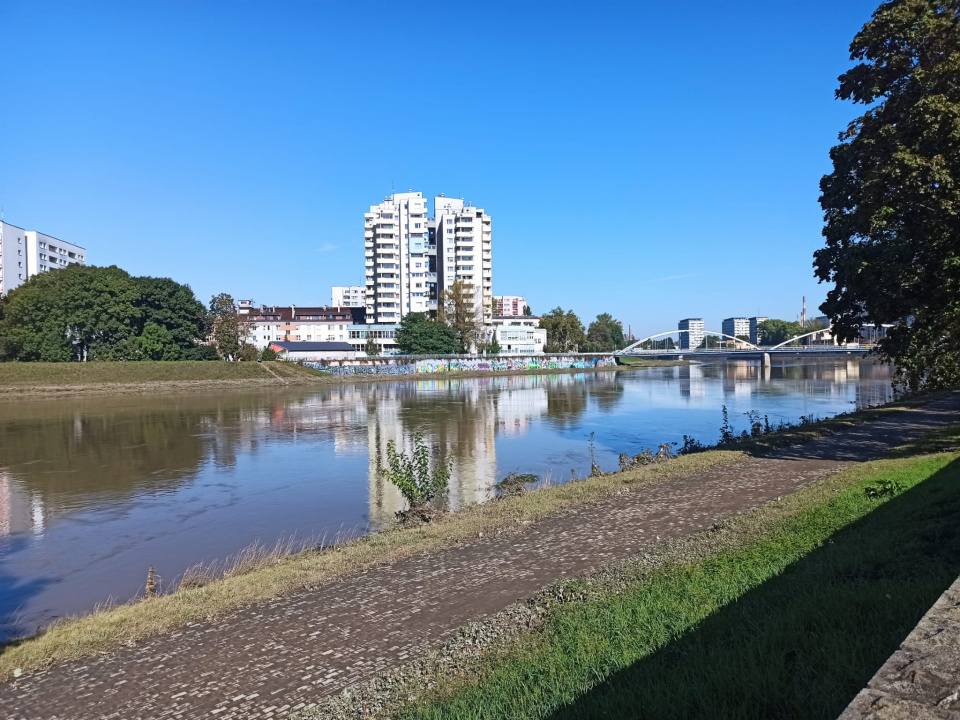 Odra w Opolu po przejściu wysokiej fali [fot. M. Śmierciak]