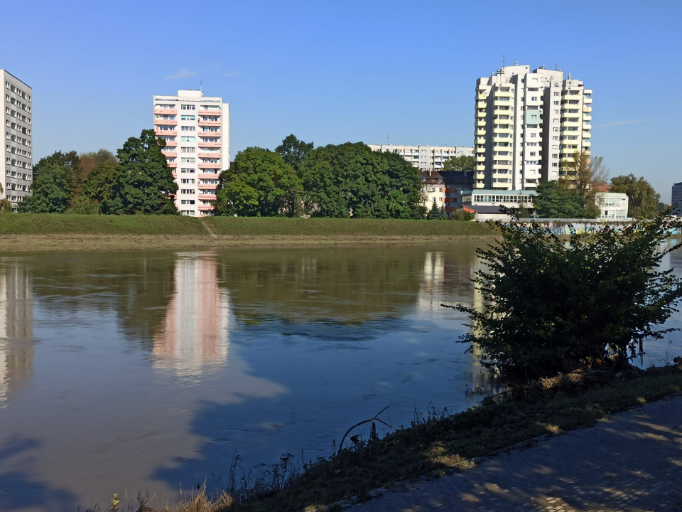 Odra w Opolu po przejściu wysokiej fali [fot. M. Śmierciak]