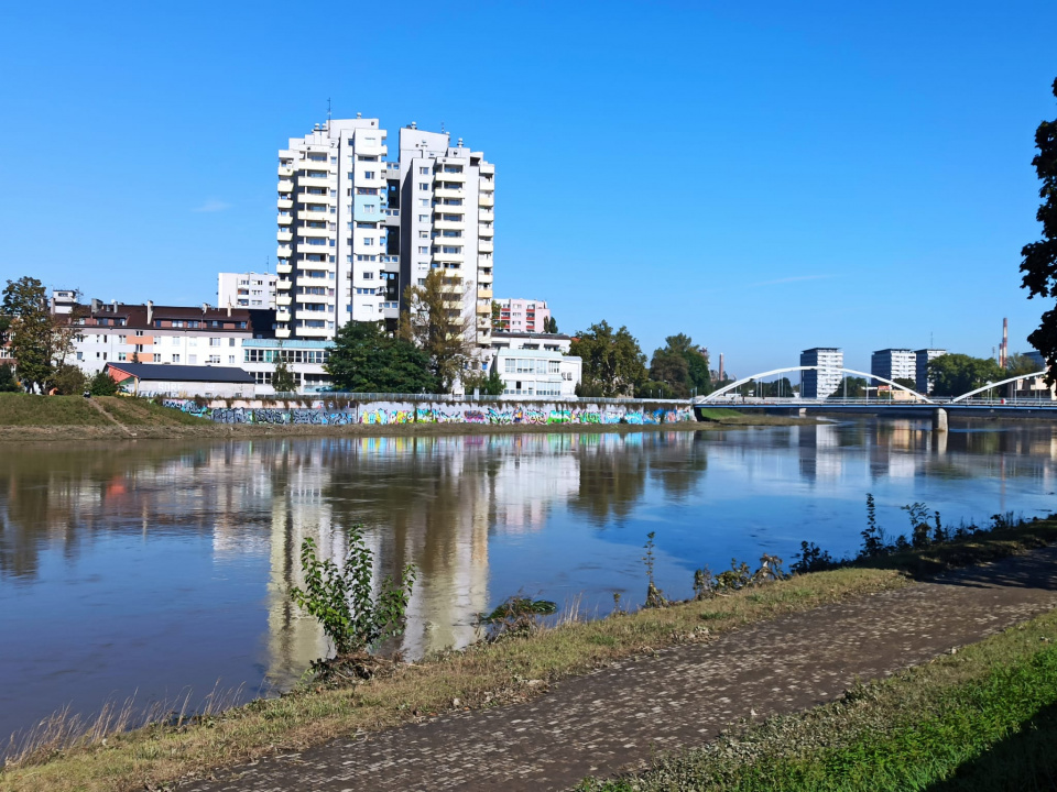 Odra w Opolu po przejściu wysokiej fali [fot. M. Śmierciak]