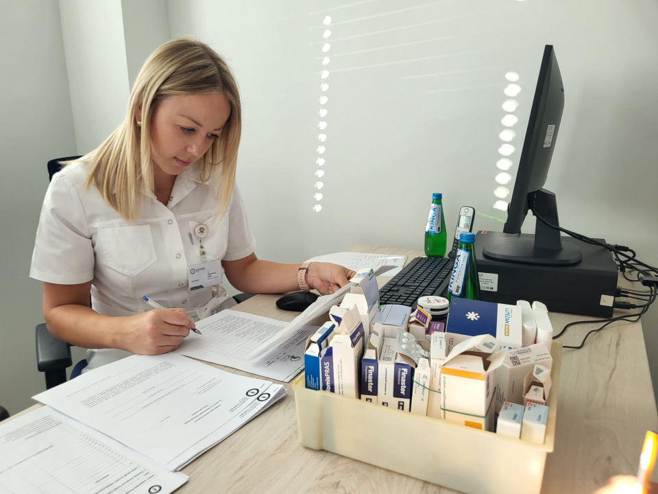 Przegląd lekowy - akcja w Uniwersyteckim Szpitalu Klinicznym w Opolu [fot. Katarzyna Doros-Stachoń]